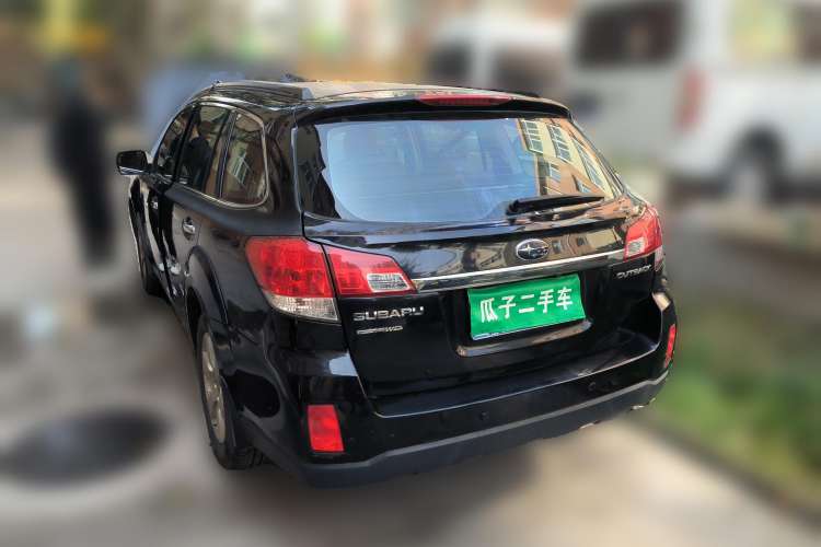 Used Subaru Outback 2010 2.5i Luxury Edition Rear Left 45 Deg