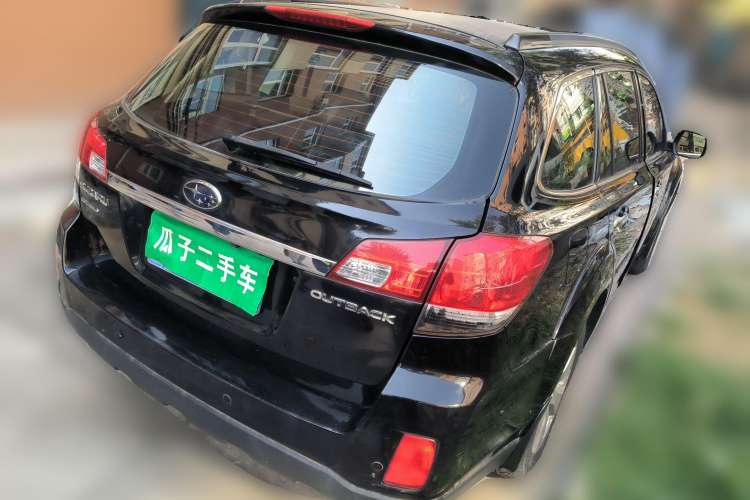 Used Subaru Outback 2010 2.5i Luxury Edition Rear Right 45 Deg