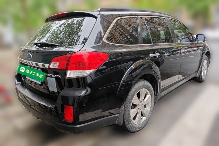 Used Subaru Outback 2010 2.5i Luxury Edition Rear Right 45 Deg