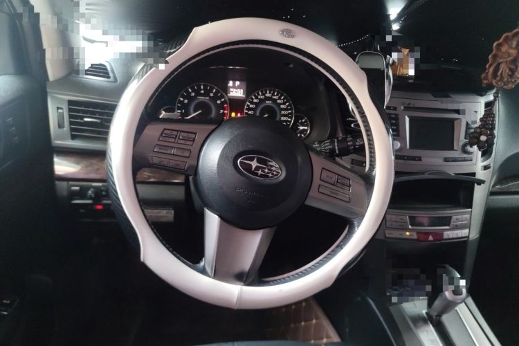 Used Subaru Outback 2010 2.5i Luxury Edition Steering Wheel