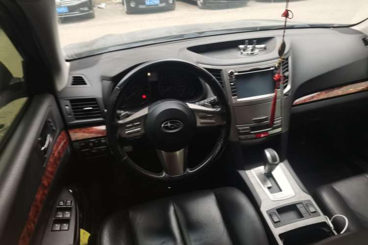 Used Subaru Outback 2010 2.5i Luxury Edition Steering Wheel