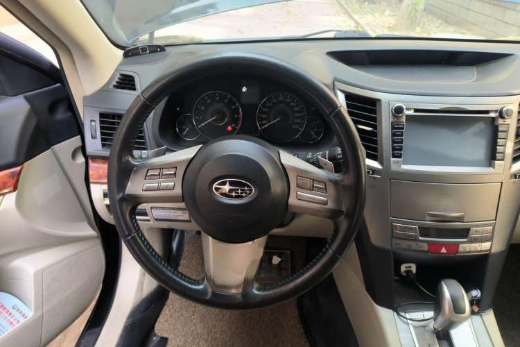 Used Subaru Outback 2010 2.5i Luxury Edition Steering Wheel