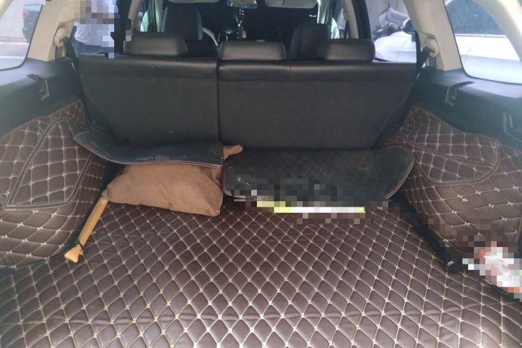 Used Subaru Outback 2010 2.5i Luxury Edition Trunk