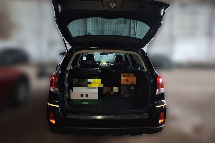 Used Subaru Outback 2010 2.5i Luxury Edition Trunk