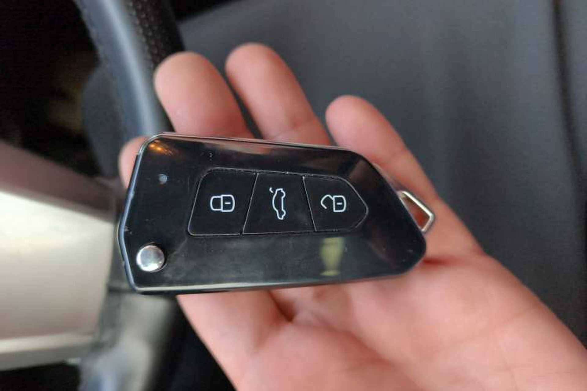 Used Subaru Outback 2010 2.5i Luxury Edition Vehicle Key
