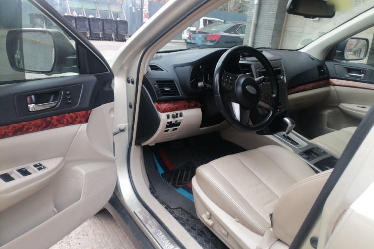 Used Subaru Outback 2010 2.5i Luxury Edition Driver Seat