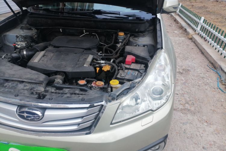 Used Subaru Outback 2010 2.5i Luxury Edition Engine Bay Left