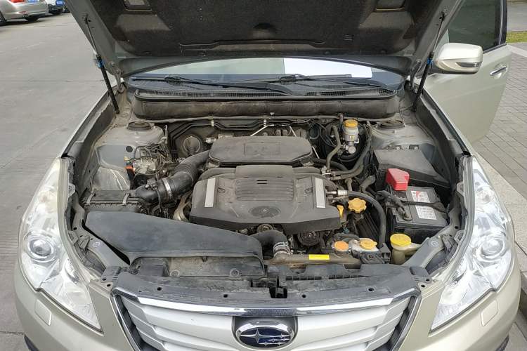 Used Subaru Outback 2010 2.5i Luxury Edition Engine Bay