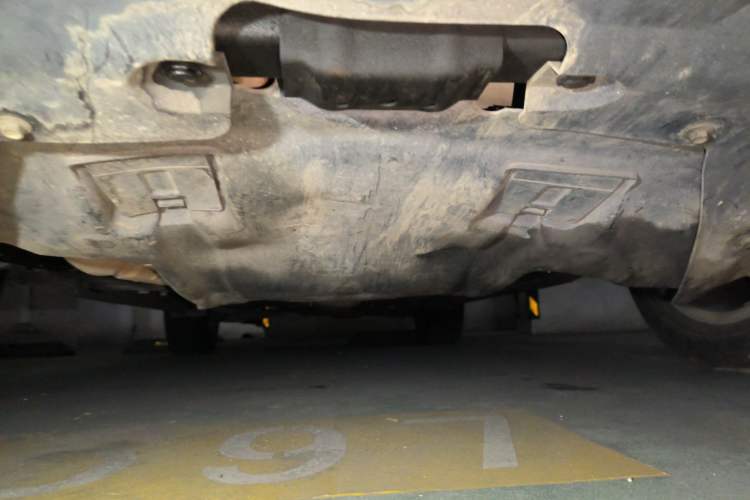 Used Subaru Outback 2010 2.5i Luxury Edition Chassis Front