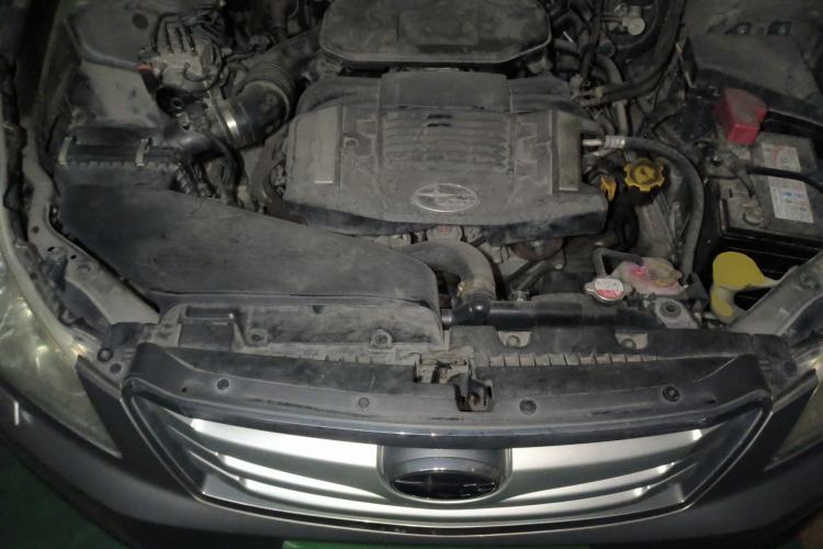 Used Subaru Outback 2010 2.5i Luxury Edition Engine Bay