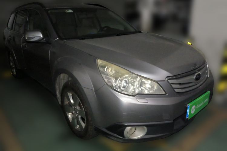 Used Subaru Outback 2010 2.5i Luxury Edition Front Right 45 Deg