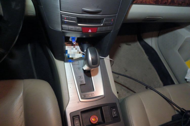 Used Subaru Outback 2010 2.5i Luxury Edition Gear Lever