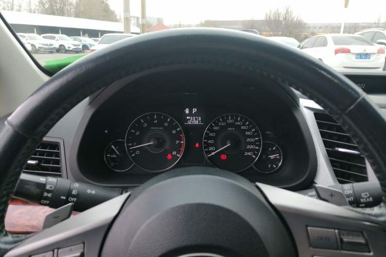 Used Subaru Outback 2010 2.5i Luxury Edition Instrument Cluster