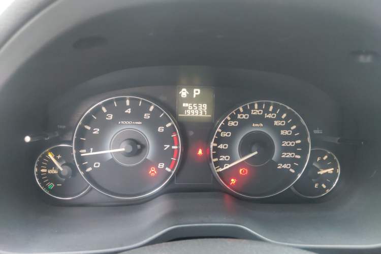 Used Subaru Outback 2010 2.5i Luxury Edition Odometer Close Up