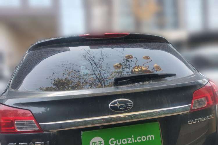 Used Subaru Outback 2010 2.5i Luxury Edition Rear
