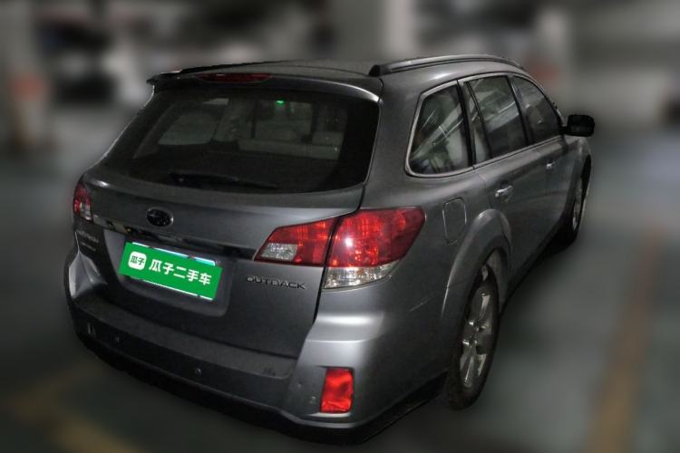 Used Subaru Outback 2010 2.5i Luxury Edition Rear Right 45 Deg