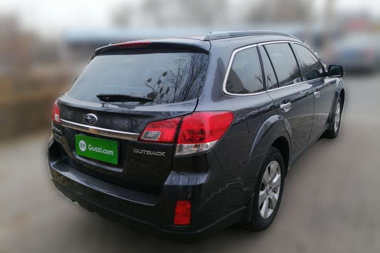 Used Subaru Outback 2010 2.5i Luxury Edition Rear Right 45 Deg
