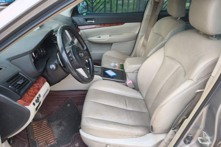 Used Subaru Outback 2010 2.5i Luxury Edition Driver Seat