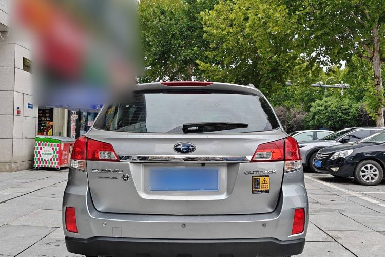 Used Subaru Outback 2010 2.5i Luxury Edition Exterior 4