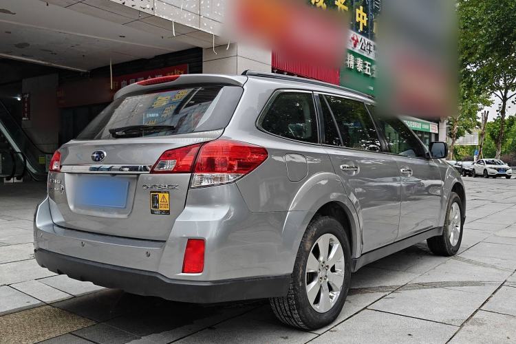 Used Subaru Outback 2010 2.5i Luxury Edition Exterior 5