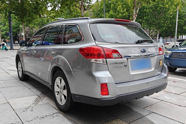 Used Subaru Outback 2010 2.5i Luxury Edition Exterior 6