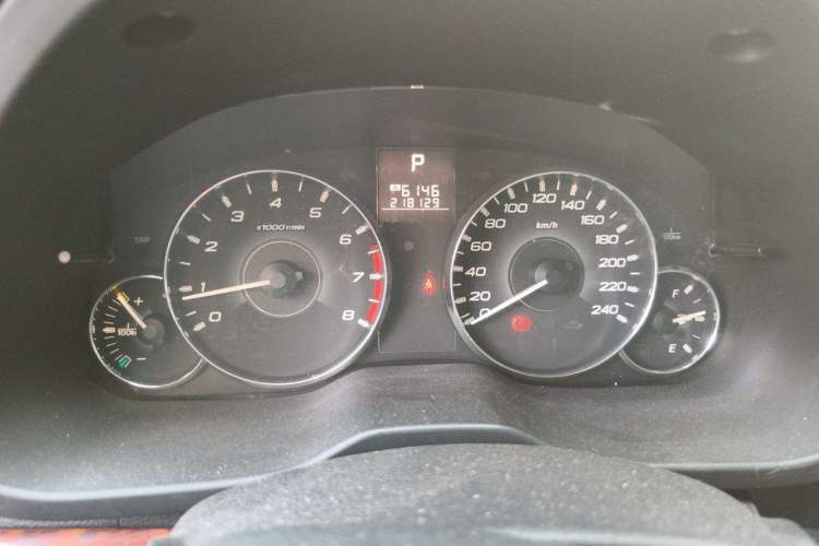 Used Subaru Outback 2010 2.5i Luxury Edition Instrument Cluster