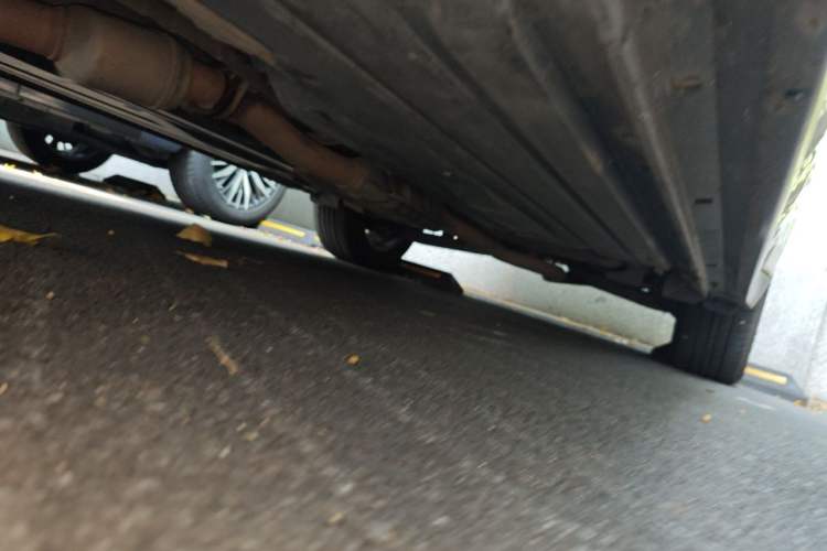 Used Subaru Outback 2010 2.5i Luxury Navigation Edition Chassis Front Left