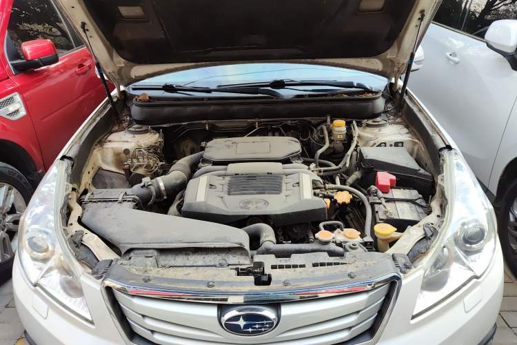 Used Subaru Outback 2010 2.5i Luxury Edition Engine Bay