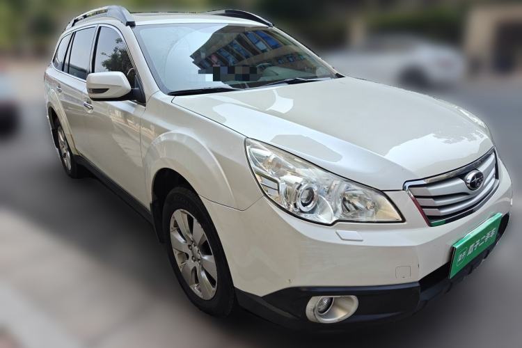 Used Subaru Outback 2010 2.5i Luxury Edition Front Right 45 Deg