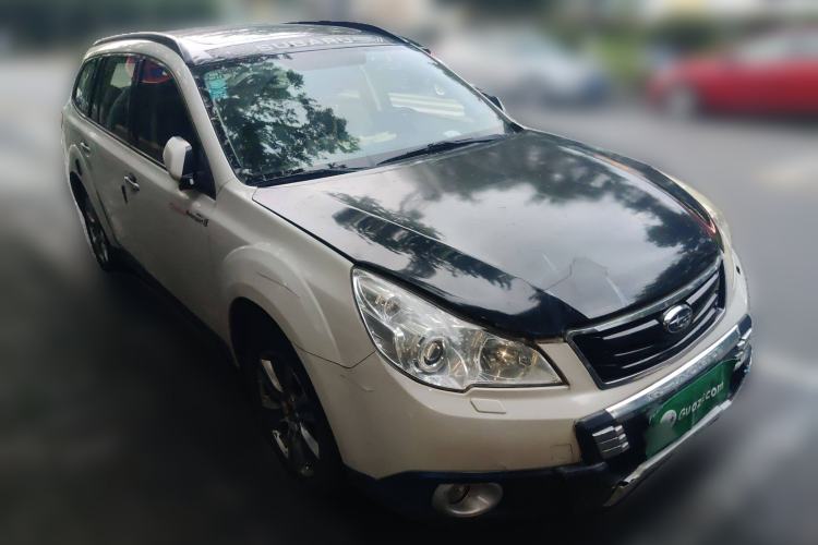 Used Subaru Outback 2010 2.5i Luxury Edition Front Right 45 Deg