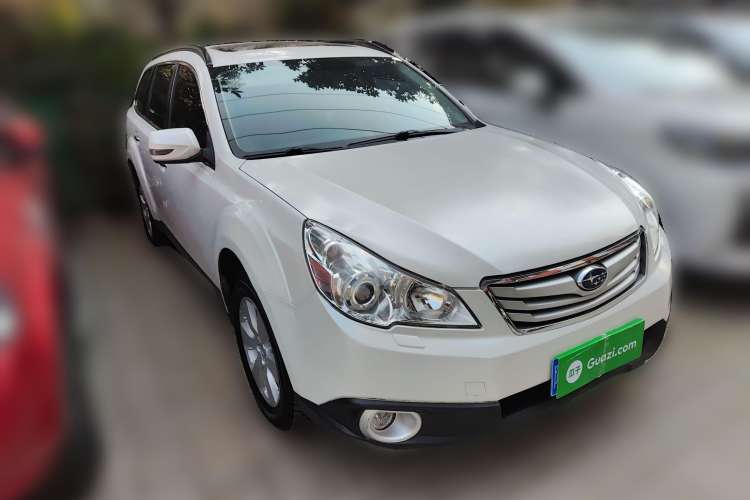 Used Subaru Outback 2010 2.5i Luxury Edition Front Right 45 Deg