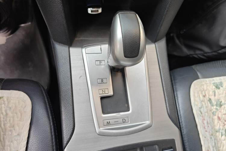 Used Subaru Outback 2010 2.5i Luxury Edition Gear Lever