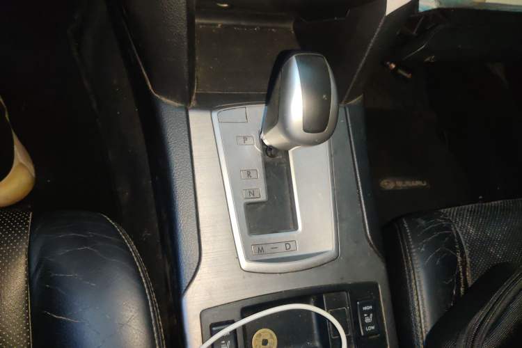 Used Subaru Outback 2010 2.5i Luxury Edition Gear Lever