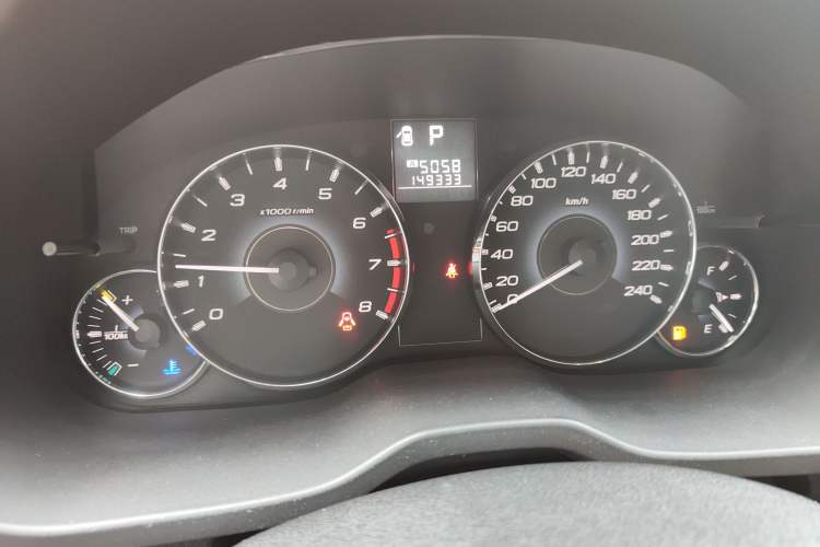 Used Subaru Outback 2010 2.5i Luxury Edition Instrument Cluster