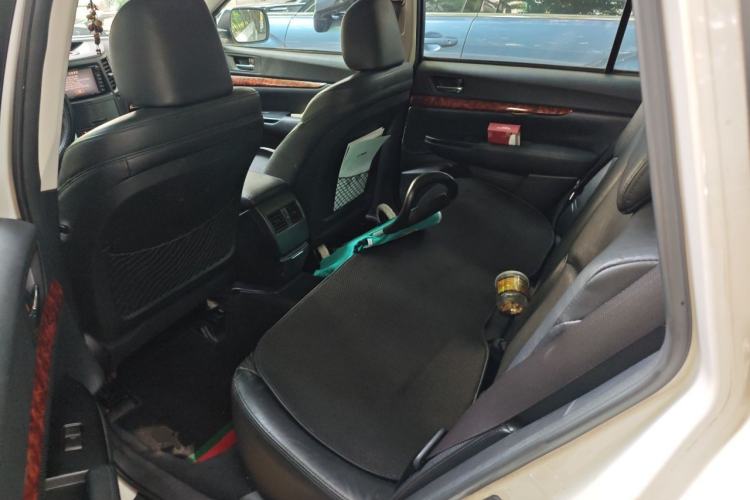 Used Subaru Outback 2010 2.5i Luxury Navigation Edition Left Rear Seat