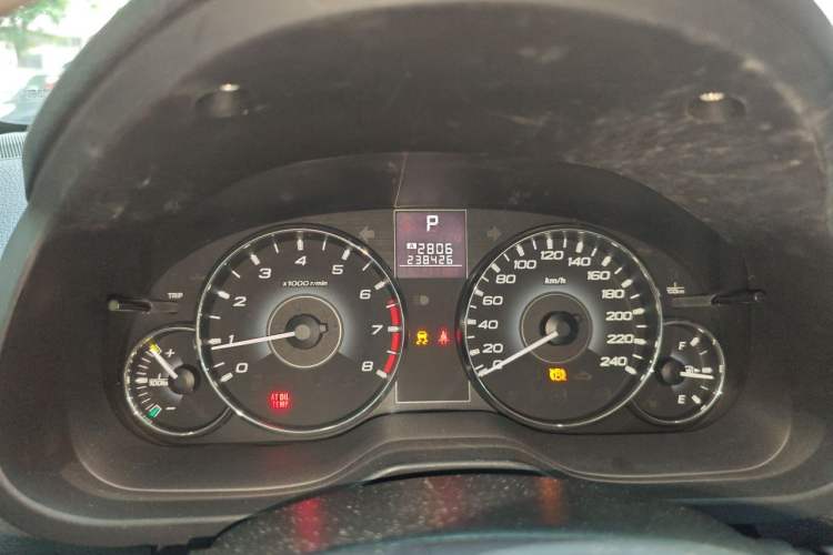 Used Subaru Outback 2010 2.5i Luxury Navigation Edition Odometer Close Up