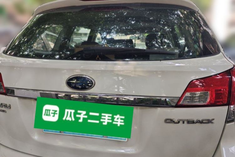 Used Subaru Outback 2010 2.5i Luxury Navigation Edition Rear