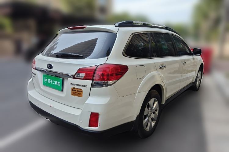 Used Subaru Outback 2010 2.5i Luxury Edition Rear Right 45 Deg