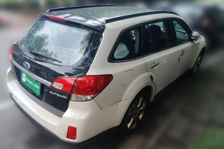 Used Subaru Outback 2010 2.5i Luxury Edition Rear Right 45 Deg