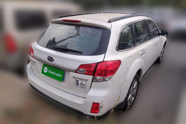 Used Subaru Outback 2010 2.5i Luxury Edition Rear Right 45 Deg