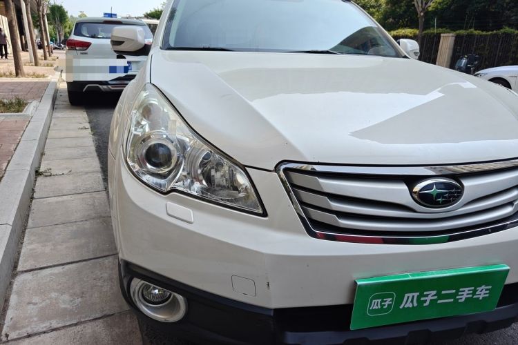 Used Subaru Outback 2010 2.5i Luxury Edition Right Front Headlight
