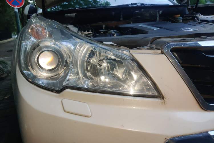 Used Subaru Outback 2010 2.5i Luxury Edition Right Front Headlight