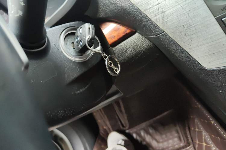 Used Subaru Outback 2010 2.5i Luxury Edition Vehicle Key