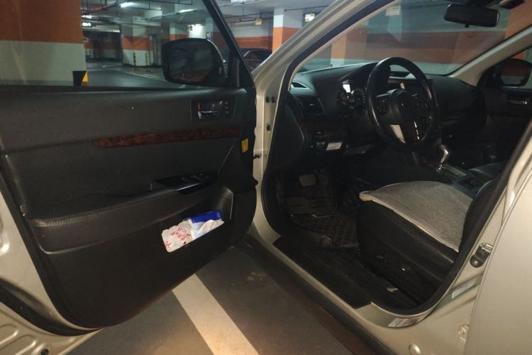 Used Subaru Outback 2010 2.5i Luxury Edition Driver Seat