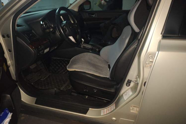 Used Subaru Outback 2010 2.5i Luxury Edition Left Front Seat