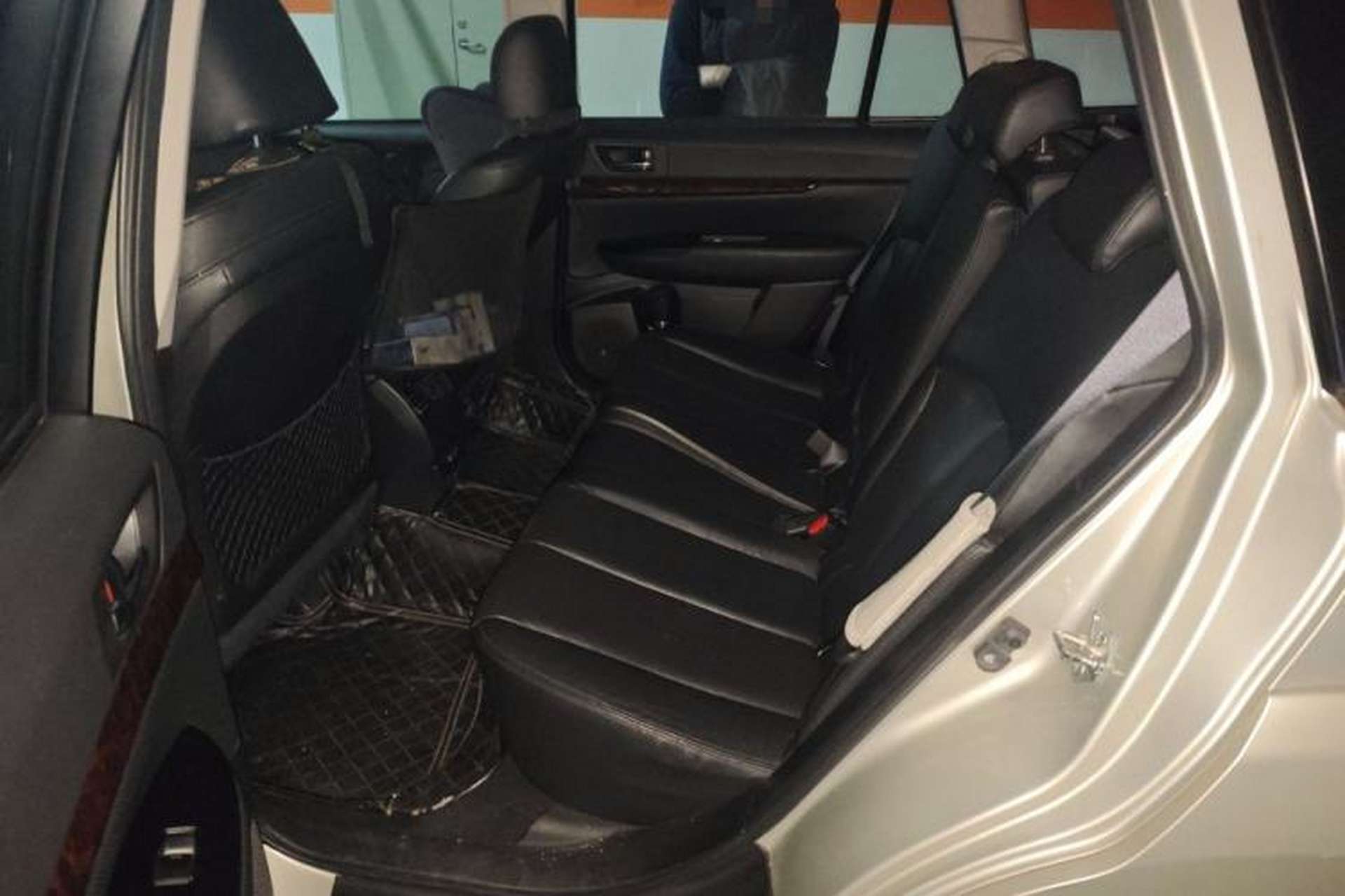 Used Subaru Outback 2010 2.5i Luxury Edition Left Rear Seat