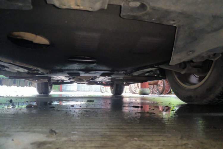 Used Subaru Outback 2011 2.5i Luxury Edition Chassis Front