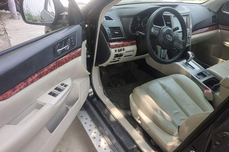 Used Subaru Outback 2011 2.5i Luxury Edition Driver Seat