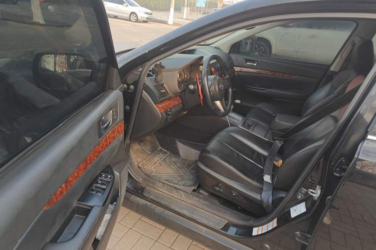 Used Subaru Outback 2011 2.5i Luxury Edition Driver Seat
