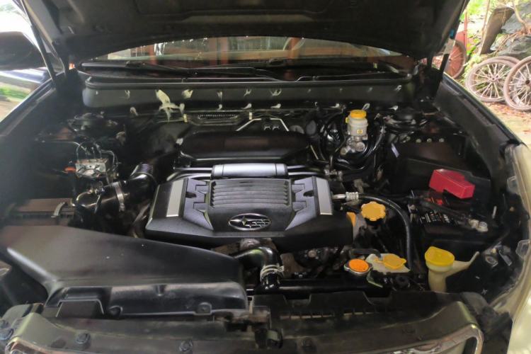 Used Subaru Outback 2011 2.5i Luxury Edition Engine Bay